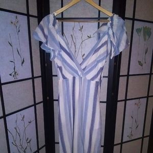 Nwt dress from Lulu's. Plunging front and back with back tie